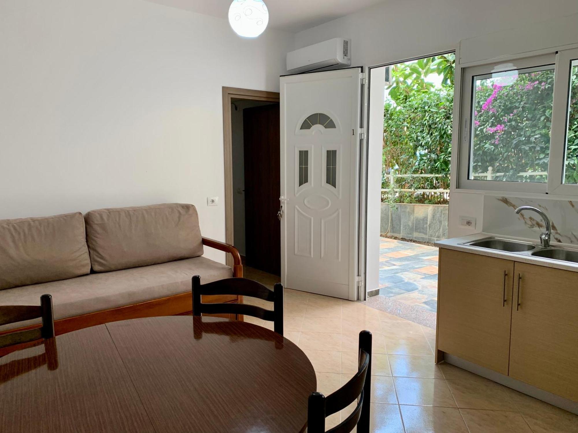 Maxus Apts Sarandë Exterior foto