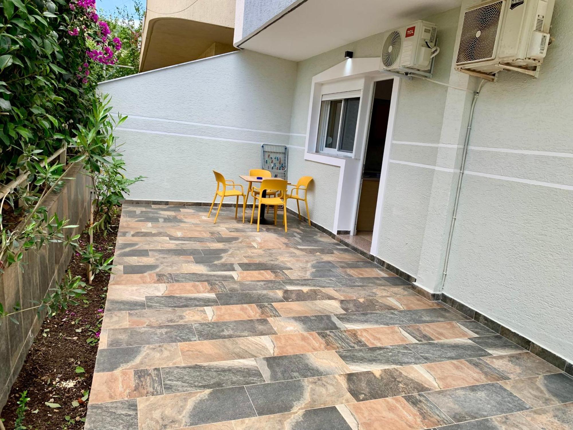 Maxus Apts Sarandë Exterior foto